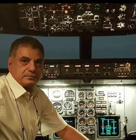 الاتحاد الدولي لسلامة الطيران يكرّم الطيار اليمني الذي أعاد طائرة اليمنية إلى مطار القاهرة