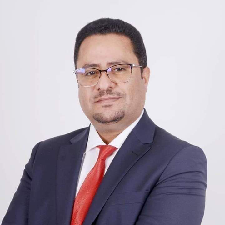 الرئيس علي ناصر محمد ينعي رحيل الدبلوماسي اليمني اسكندر شاهر