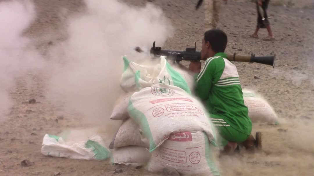 باشرف قائد اللواء الثالث المجندين ينفذون الرماية الحية في معسكر خرز -وكهبوب  