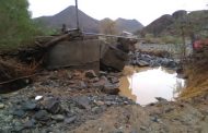نقطة أمنية للحزام تجرفها السيول وتحاصر أفرادها في محافظة أبين 