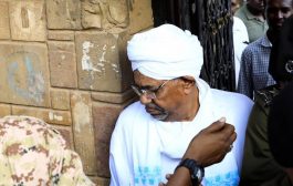 الإفراج عن الرئيس السوداني عمر البشير وهذا أول ما فعله اليوم
