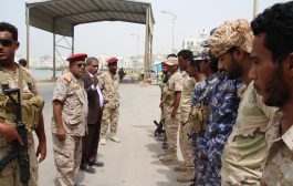 حضرموت: قائد المنطقة العسكرية الثانية يزور النقاط العسكرية والأمنية ويوجه برفع اليقظة والجاهزية