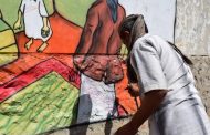 مبادرة بأيدينا تنفذ مشروع رسومات جدارية تعزز ثقافة السلام في مديرية القاهرة بتعز