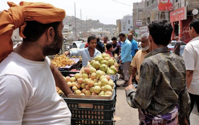 معادلة حكومة هادي في إدارة الأزمة : إما الاستيلاء على الدولة أو تعطيلها