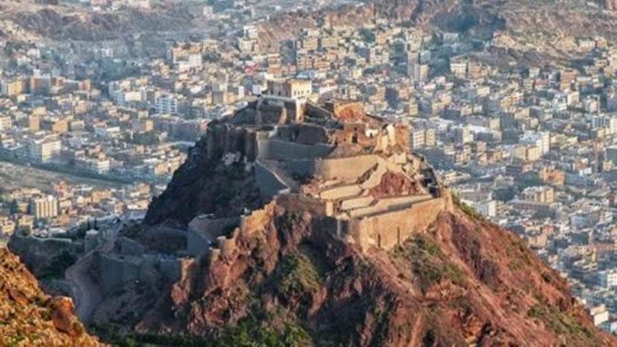 نازحون يتعرض للمضايقات من مليشيات الإخوان بالتربة بتعز