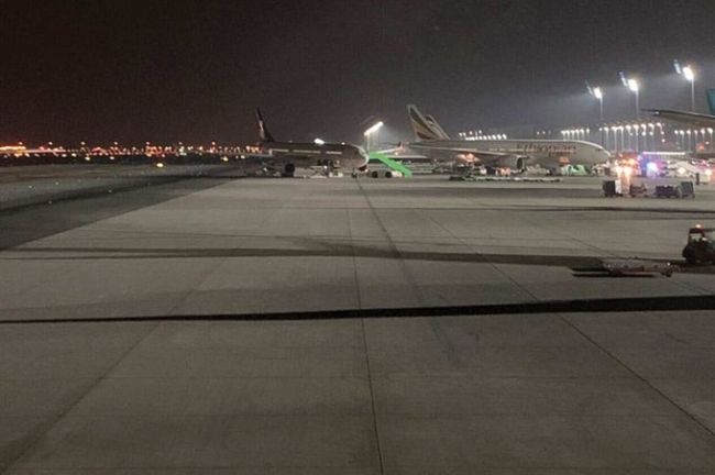 اصطدام طائرتين في مطار جدة