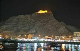 مجهولون ينهبون تجهيزات الكهربائية لقلعة صيرة بعدن