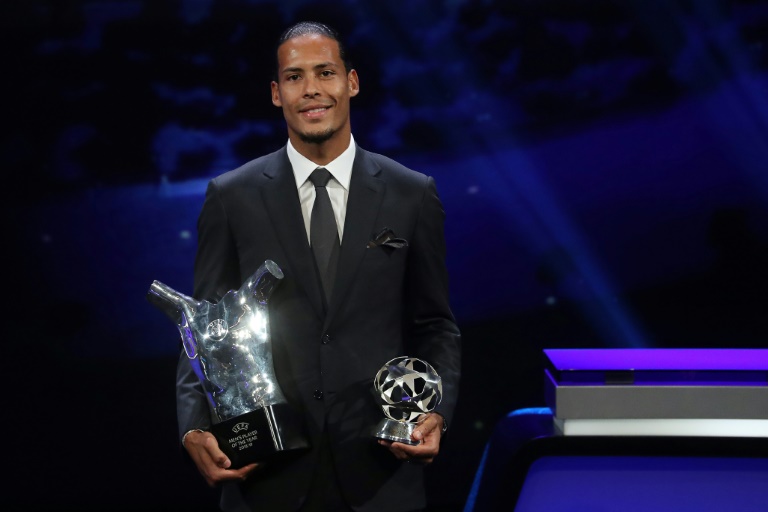 جوائز فيفا: لقب أفضل لاعب بين فان دايك ورونالدو وميسي