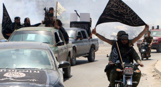 #الشرعية تحشد #القاعدة بـ #أبين تزامنا مع تنفيذ عملياتها الإرهابية في #عدن ووادي #حضرموت