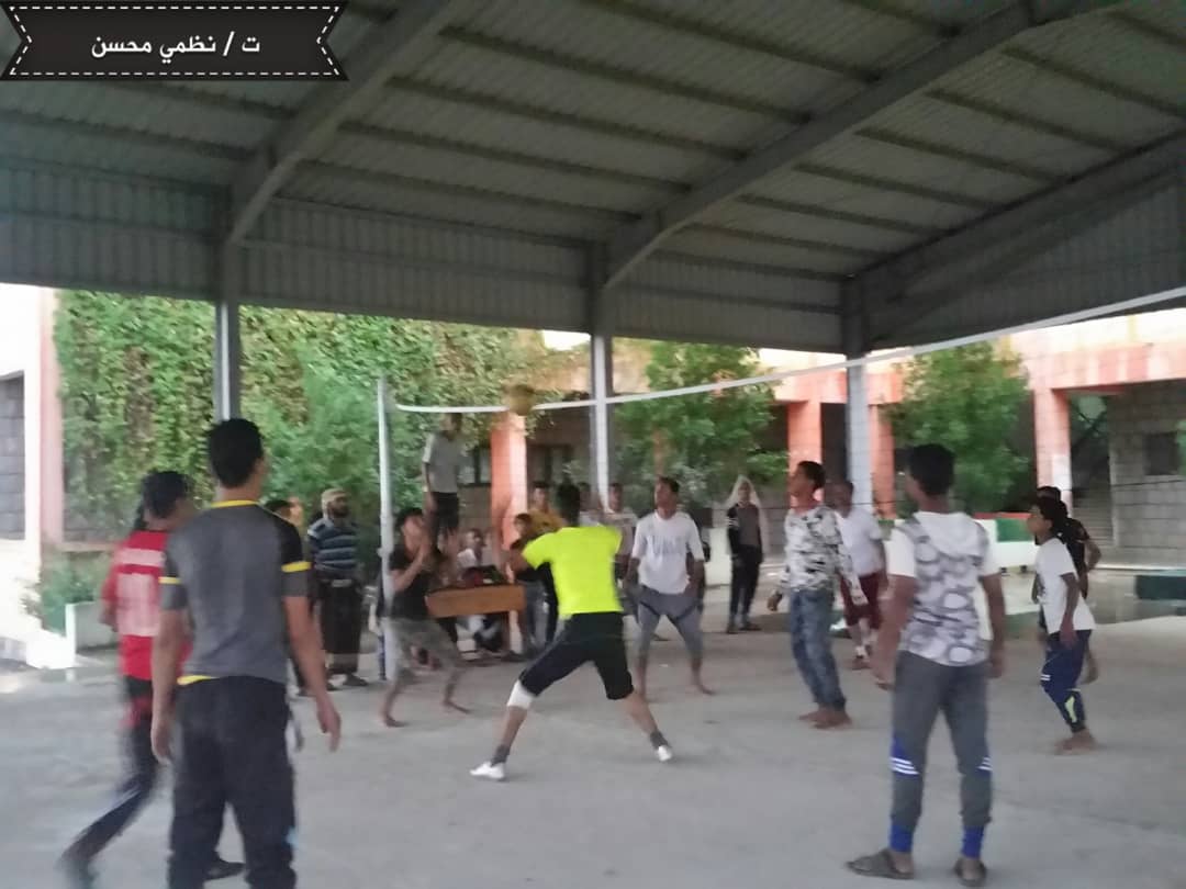 فريق مدرسة الشهيد صالح عنتر الجليلة لكرة الطائرة  يكسب الروضة ويتأهل  إلى الدور  نهائي