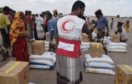 هلال لحج يستكمل توزيع الإغاثة لمخيمات النازحين بالمحافظة 