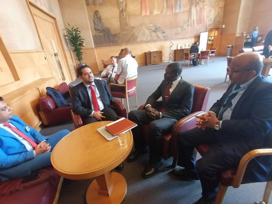 وزير حقوق الإنسان يلتقي وزير العدل السوداني في جنيف