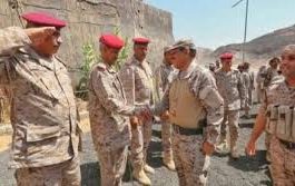 قيادات عسكرية بارزة في الشرعية تهرب الأسلحة والطائرات المسيرة للحوثيين