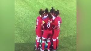 شاهد ما فعلته لاعبات فريق أردني بعد سقوط حجاب المنافسة .. (فيديو)