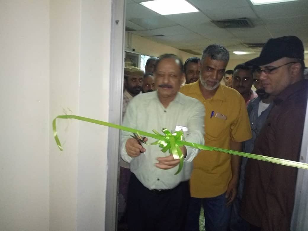 وكيل أول محافظة لحج يدشن افتتاح غرفة نظام كيمرات المراقبة في مستشفى ابن خلدون العام