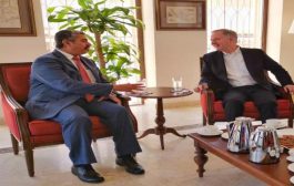 بحاح : ناقشنا مع السفير الأمريكي إعادة إصلاح الشرعية