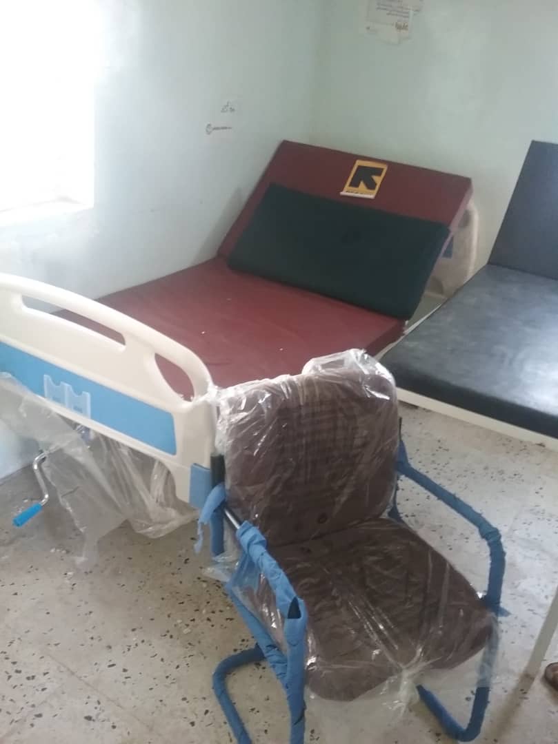 منظمة انقاذ الدولية تقدم معدات طبية للوحدة الصحية في بلد اهل علي بالأزارق