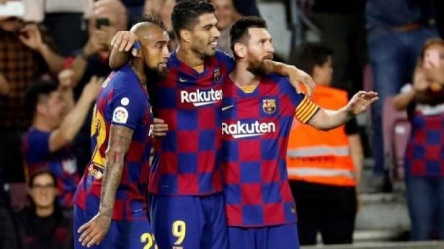 برشلونة يضرب إيبار بثلاثية في الدوري الإسباني