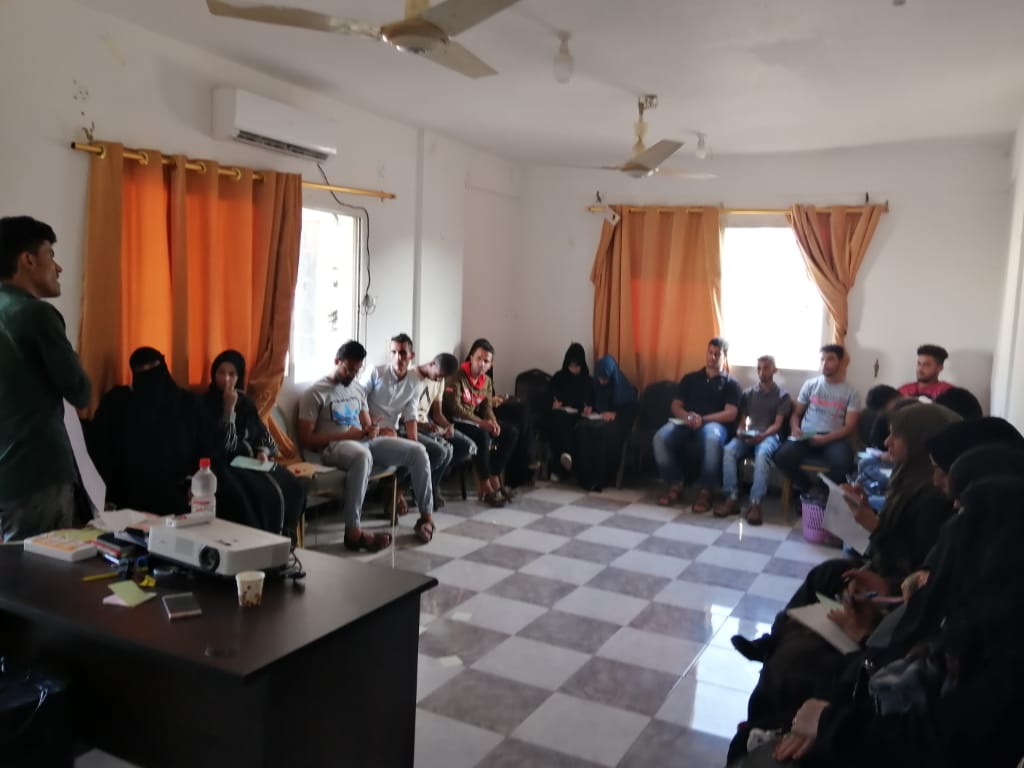 اختتام دورة تدريبية للإعلاميين في عدن