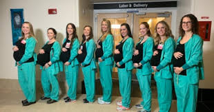 حمل جماعي من جديد  لـ 8 ممرضات في مكان واحد