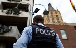 ألمانيا تعتقل 3 أشخاص يشتبه بانتمائهم لـ