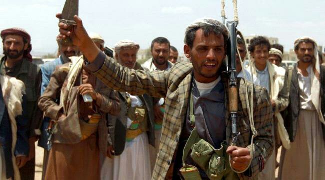 مقتل اثنان من القيادات #الحوثية بانفجار سيارة تقلهما