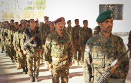 قوات الحزام الأمني تنظم عرضا عسكريا في عدن 