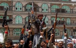 الحوثيون يعتقلون عشرات الموظفين في صنعاء ويضيقون الخناق على ملاك العقارات
