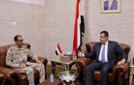 رئيس الوزراء د.معين يستقبل قائد قوات التحالف في عدن