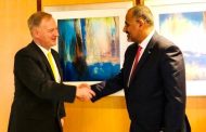 رئيس المجلس الانتقالي الجنوبي يلتقي سفير الولايات المتحدة الأمريكية لدى اليمن والوفد المرافق له