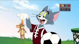 فنان ياباني يبعث الحياة في مشاهد طريفة من 