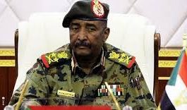 رئيس الوزراء السوداني يؤكد على عزم بلاده سحب القوات البالغ مقدارها ب5 آلف جندي سوداني من اليمن 