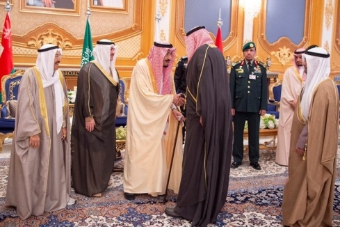تحدي الخلافات: ترحيب سعودي بقمة 