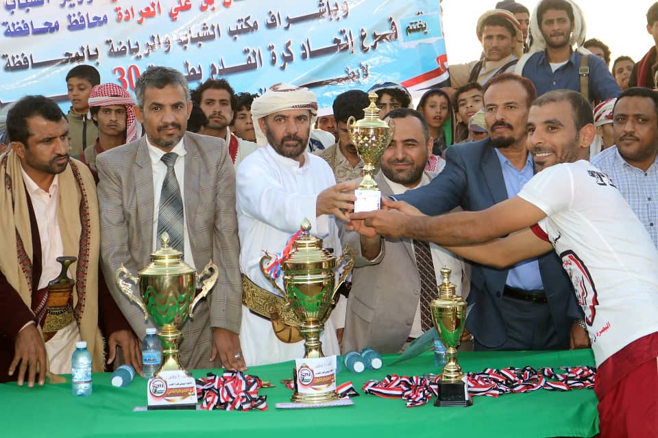 مارب :  وكيل وزارة الشباب والرياضة يشهد اختتام بطولة ال30 من نوفمبر لكرة القدم بمأرب