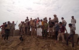 قيادات عسكرية جنوبية في جولة تفقدية لمنطقة التماس بمنطقة الشيخ سالم بأبين