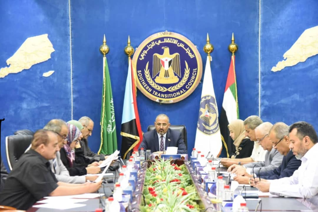 هيئة رئاسة المجلس الانتقالي تجدد تمسكها بتنفيذ اتفاق الرياض وفق آليته المحددة