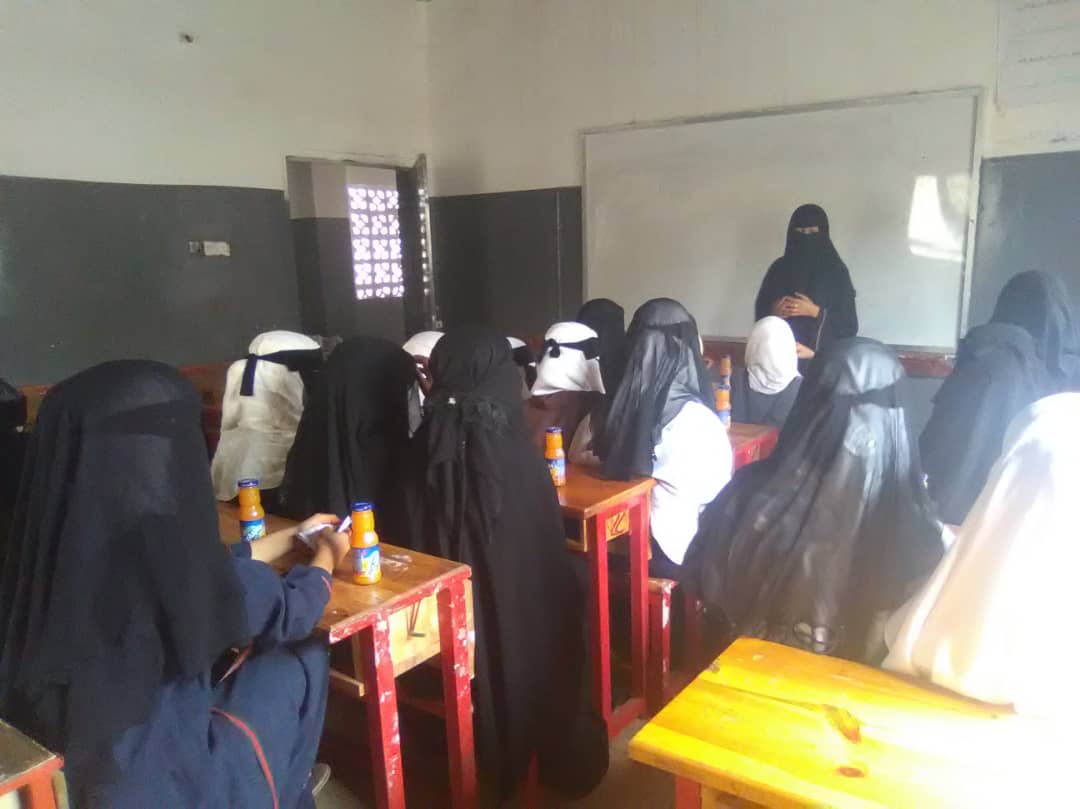 دائرة المرأة والطفل بإنتقالي مسيمير لحج تقيم ورشة عمل للتعريف بمخاطر الزواج المبكر