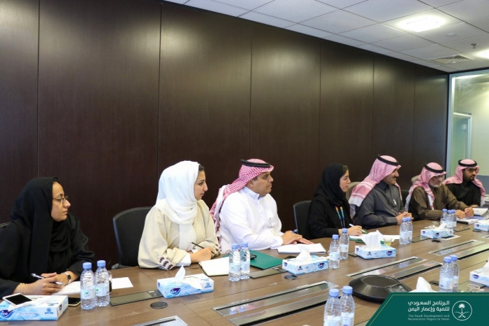 ال جابر ومدير جامعة عدن يبحثان دعم الحركة التعليمية في اليمن