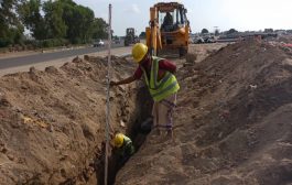 تواصل العمل في مشروع خط ضخ مياه الصرف الصحي بمدينة إنماء السكنية في مديرية البريقة