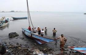 وفاة شخص وإنقاذ سبعة أخرين قبال سواحل مدينة شقرة 