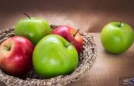 دراسة خبراء يكشفون أهمية تناول تفاحتين يوميا!