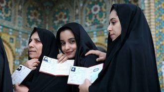نساء إيران تحتل المرتبة الأولى في تعاطي المخدرات والحوثي ينقل التجربة إلى اليمن