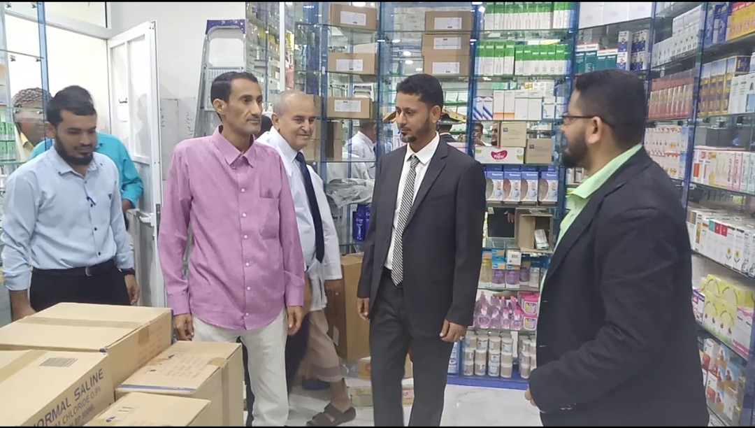 مدير صحة البريقة يفتتح مستوصف الحياة الطبي بالمديرية