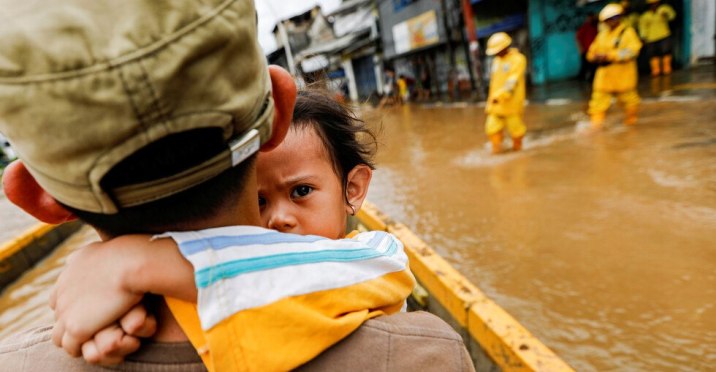 مصرع 20 شخصا في #جاكرتا بسبب #الفيضانات