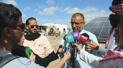 لإفادة 1.5 مليون مواطن  تشغيل حقل المناصرة لتغذية عدن بالمياه عبر الطاقة الشمسية