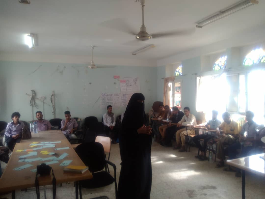 بحضور مدير مكتب تربية لحج بدء التصفيات النهائية لمتسابقي التحدث باللغة العربية الفصحى.