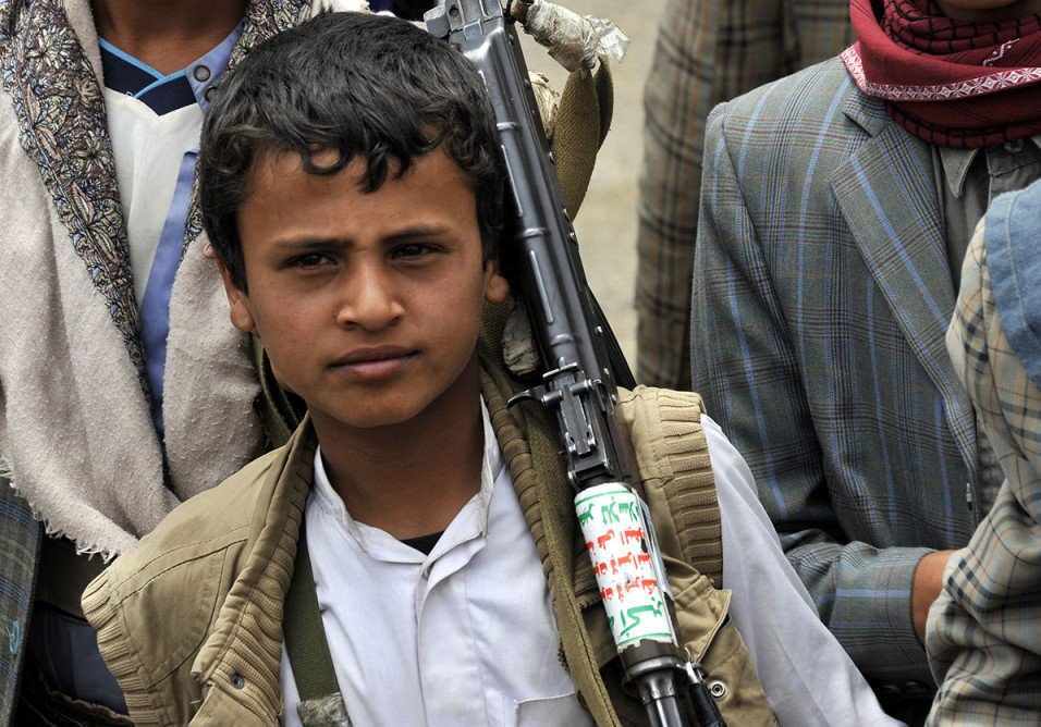 مسؤول يمني: وصول أسلحة جديدة إلى الحوثيين عبر الحديدة
