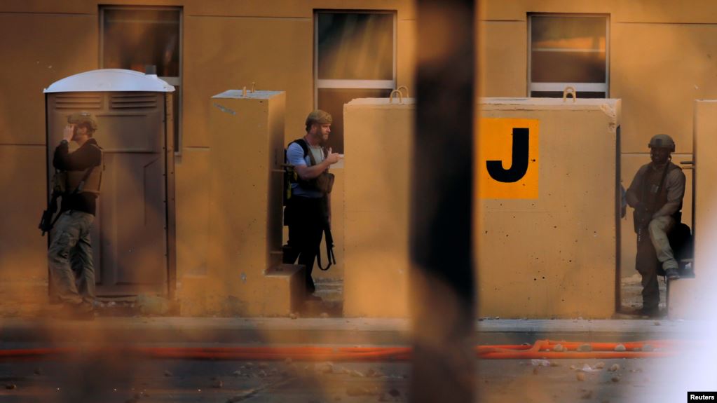 مصادر عراقية اصابة أسرة بأكملها بسقوط صواريخ قرب السفارة الأميريكية 