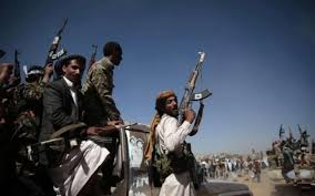 مليشيات الحوثي تطلق النار على عناصرها بالساحل وتعاود هجومها على منطقة الفازة
