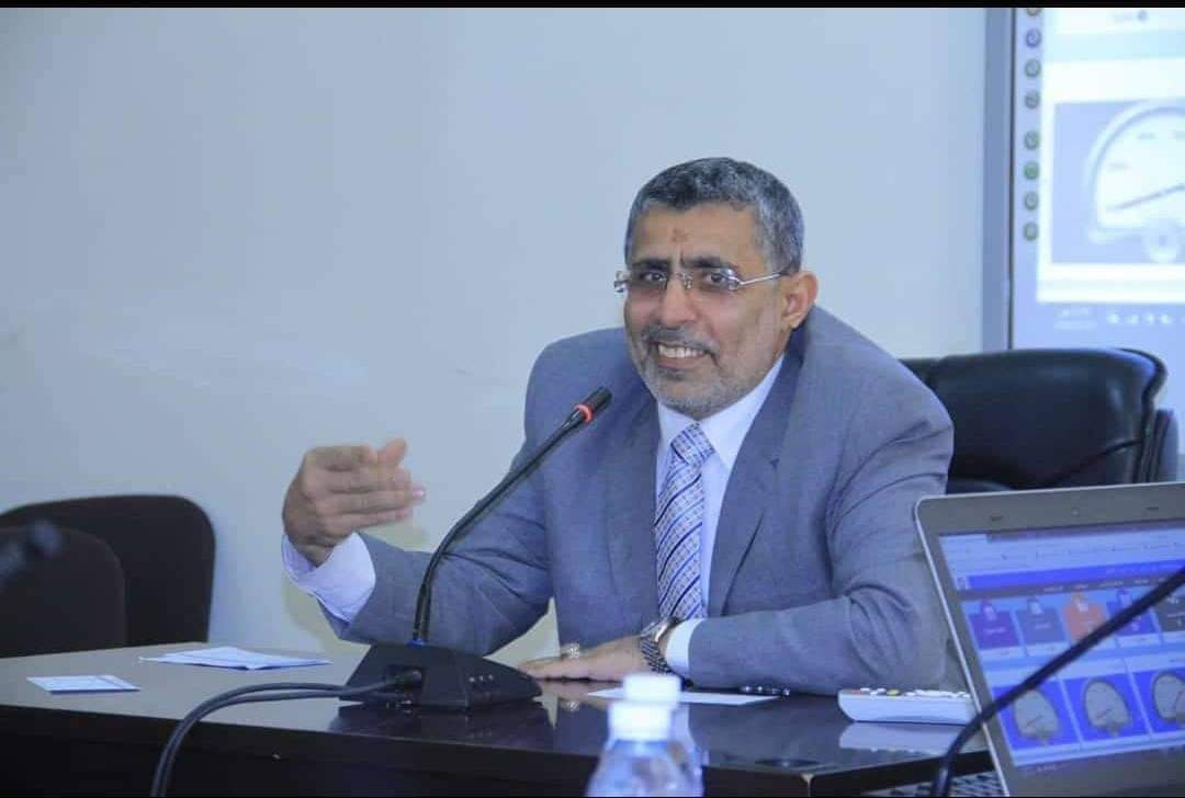 المليشيات الحوثية تفرج وببديل عن أكبر رئيس لجامعة أهلية بصنعاء